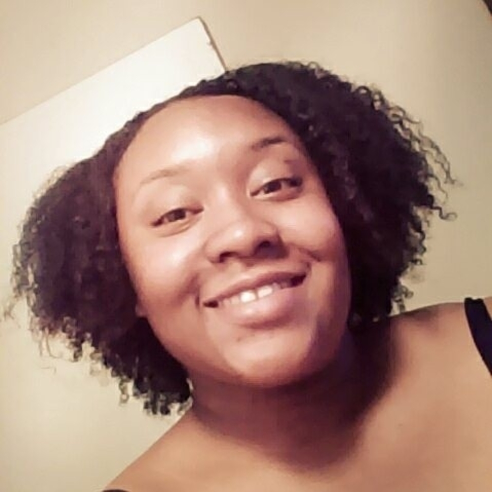 Meet your Posher, Cynthia